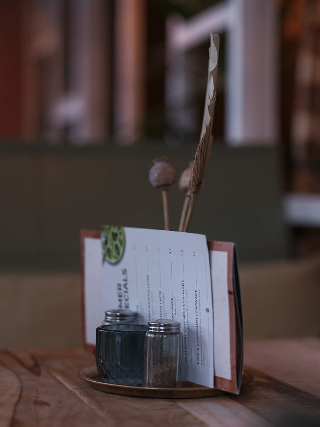 Floral Reed Diffuser Guide: Rose, Lavender, Gardenia, Cherry Blossom, and Spring Bouquet Scents