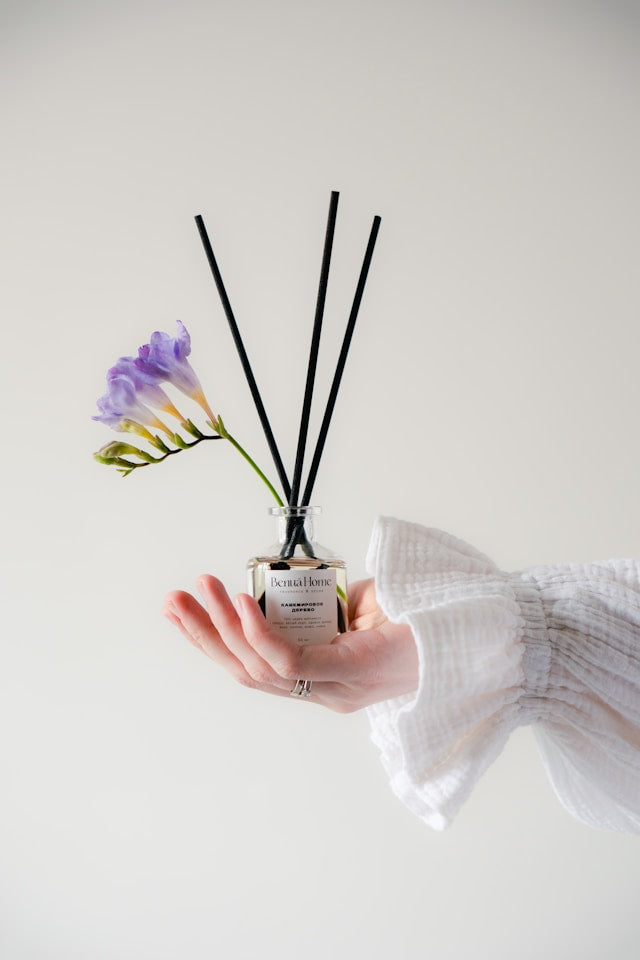 How Long Do Reed Diffusers Last? Factors That Affect Fragrance Oil Evaporation