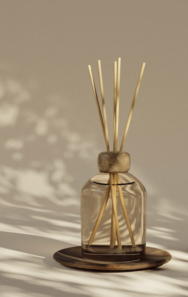 Reed Diffuser Gift Guide: How to Choose Scent Families, Bottle Styles, and Set Sizes