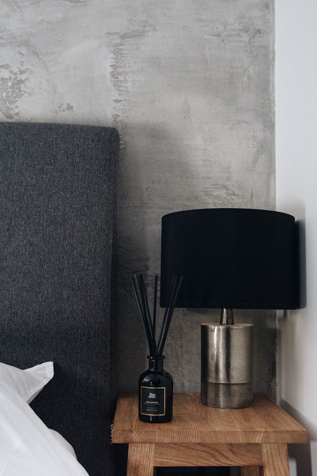 Living Room Reed Diffusers: How to Place Fragrance Near Seating Areas Without Overpowering the Room