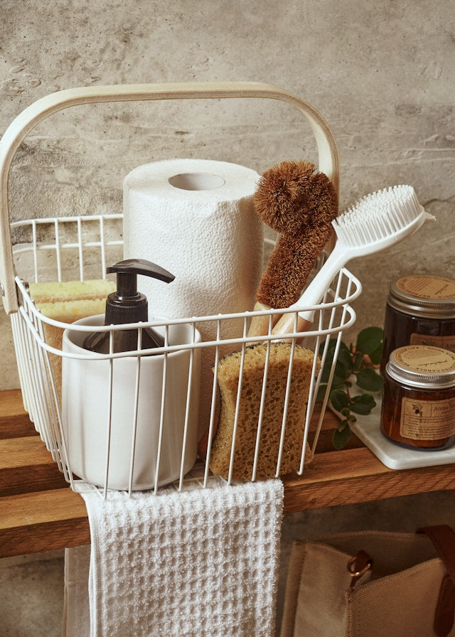 How to Build a Simple Cleaning Kit for Every Room