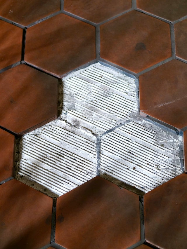 How to Choose a Cleaning Brush for Tile Floors