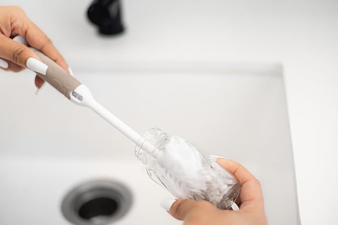 Ubbi Deluxe Baby Bottle Cleaning Set Includes a Nipple Brush with Suction Cup, Taupe