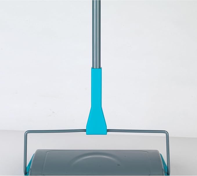 Beldray Manual Carpet Sweeper - Includes Cleaning Comb for Bristles, Lightweight Cordless Floor Cleaner, Pet Fur Remover, Easy Use, Thin & Compact, Suitable for Rugs & Hard Indoor Floors