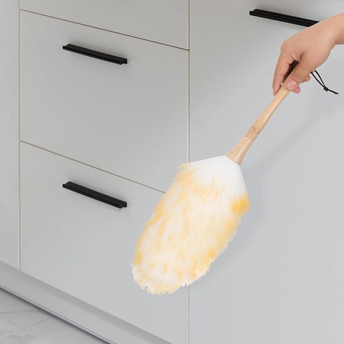 Lambswool Duster Handheld Dust Sweeper 22cm Soft Wool Head Static-Free Cleaning Brush for Home Furniture Car Interior and Sofa Dust Removal