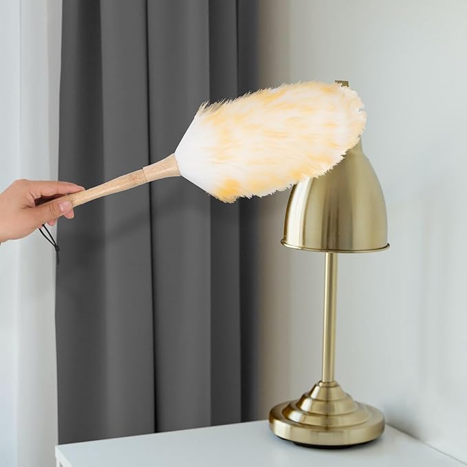 Operitacx Lambswool Duster for Cleaning, 22cm Handheld Wool Dust Remover Brush with Static Charge, Soft Furniture and Car Interior Sweeper for Home and Office Use