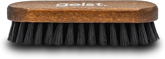 Geist. Leather & Upholstery Cleaning Brush Medium | To clean car seats, leather sofas, and alcantara | For car interiors, furniture, boots, shoes, bags and more