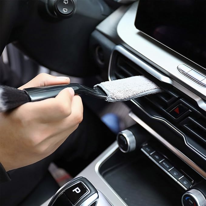 Double Head Brush for Car Clean, 2 in 1 Soft Auto Duster Detailing Cleaning Brushes, Multi-Functional Vehicle Air Conditioning Vent Cleaner Tools, Universal for SUV RV Truck (Black)