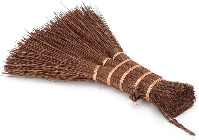 Mini Palm Broom Whisk Sweeping Hand Handle Broom, Mini Metal Brush, Handcrafted Bristle Hand Broom, Desk Washing Brush Computer Keyboard Desktop Car Table Tea Cup Duster Decoration
