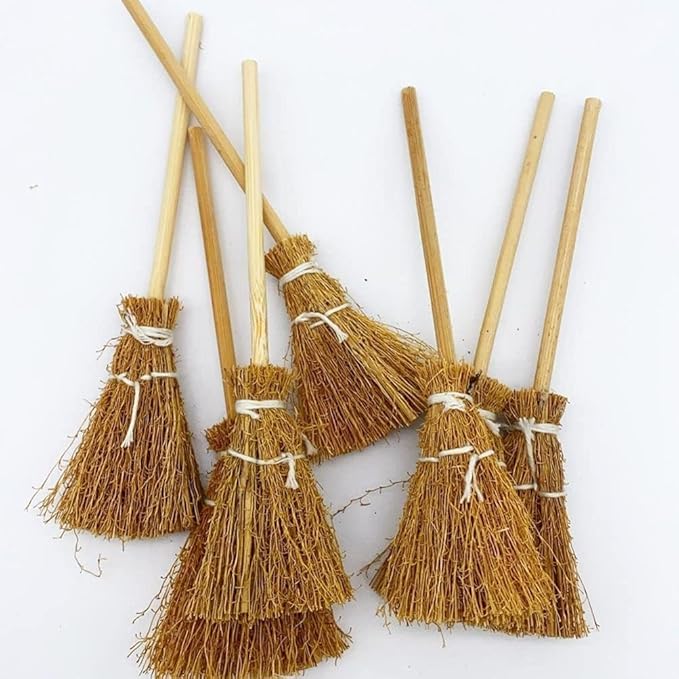 5Pcs Mini Brooms, Witch Straw Brooms, Doll House Dollhouse Accessories Props Miniature Artificial, Mini Furniture Halloween Decoration Accessory for Costume Cosplay Party, Decorations