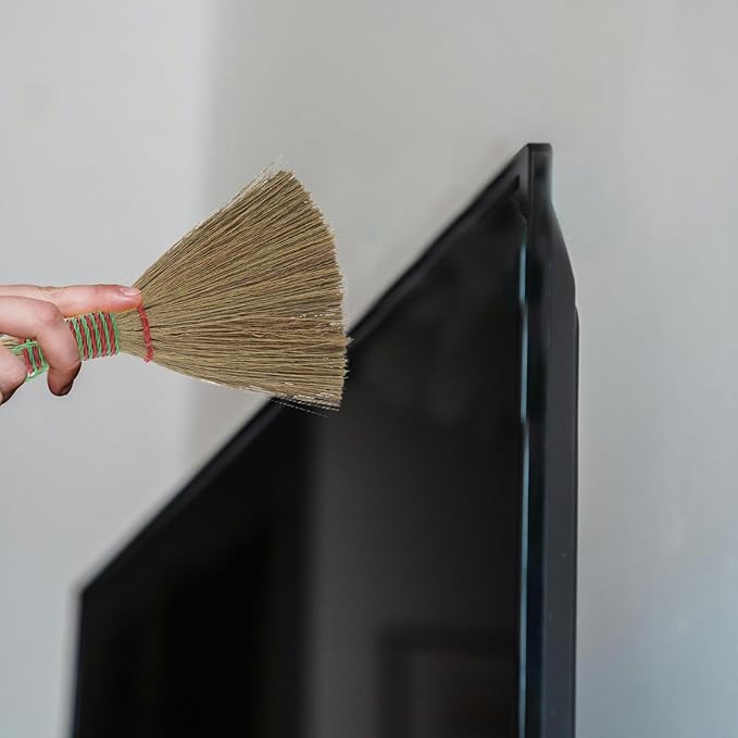 BESPORTBLE Natural Corn Bristle Handheld Broom with Handle for Indoor Dust Capture Lightweight Portable Sweeping Floors Furniture Multipurpose Cleaning in Living Rooms Bedrooms Kitchens