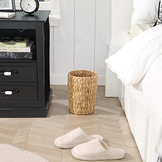 Wicker Waste Basket, Handwoven Water Hyacinth Trash Can Small Bathroom Trash Can Boho Woven Decorative Office Garbage Cans for Bedroom Bathroom Kitchen Living Room