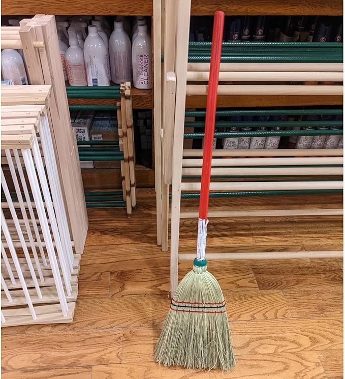 Lehman's Amish Made Barn Broom, Handmade of Corn Straw, Short 32 Inch Long