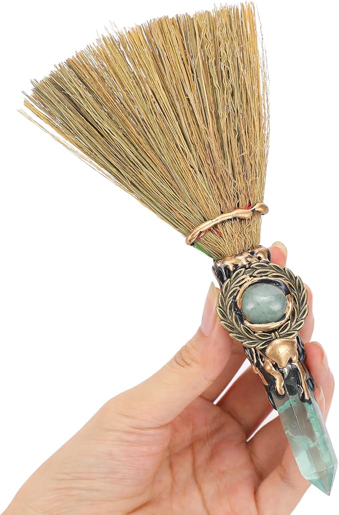 Witch Broom Green Crystal - Witch Wiccan Altar Broom Witchcraft Witches Pagan Altar Decor Natural Reiki Energy Wand Stone Ritual Magic Ceremonial for Meditation Therapy Halloween Decorations