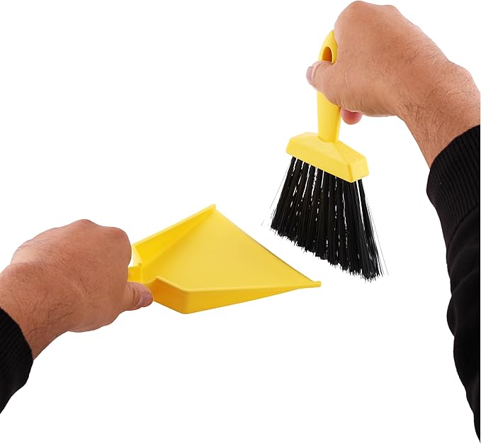 Coghlan's Compact Nesting Tent Whisk and Dust Pan: Lightweight 3.5 oz Handheld Cleaning Set with Fine Bristles, Collects Sand and Dirt, Ideal for Camping, Hiking, and Outdoor Adventures