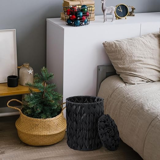 Ctosree 1.3 Gallons Small Trash Can with Lid Handle Boho Woven Braided Bathroom Waste Basket Trash Can with 100 Garbage Bags for Bedroom Office Laundry(Black,Braided Polypropylene,Round)