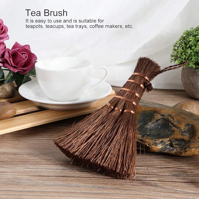 Mini Palm Broom Whisk Sweeping Hand Handle Broom, Mini Metal Brush, Handcrafted Bristle Hand Broom, Desk Washing Brush Computer Keyboard Desktop Car Table Tea Cup Duster Decoration