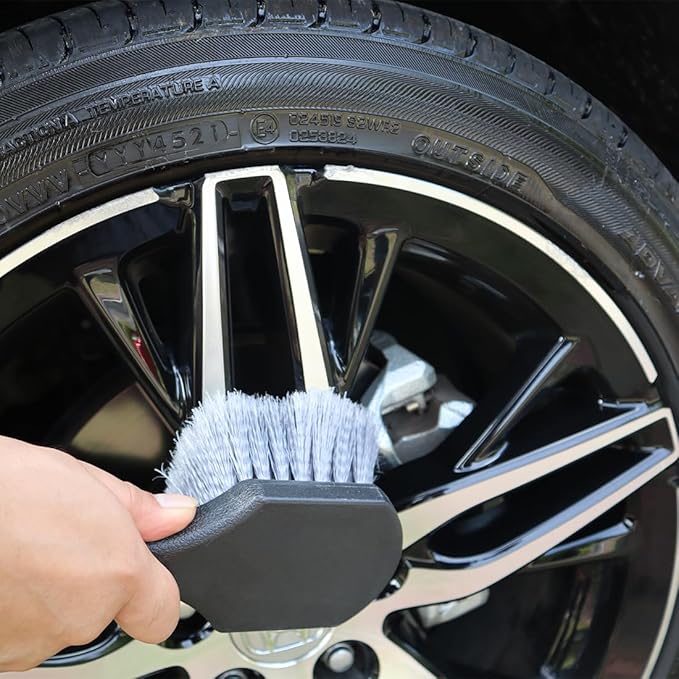 Tire Brush Wheel Cleaner Brush,Soft Bristle Cleaning Brush,Car Wash Brush Clean Tires & Wheel Releases Dirt and Road Grime,Car Accessories for Women/Men,Short Handle for Easy Scrubbing,Scratch-Fr-ee
