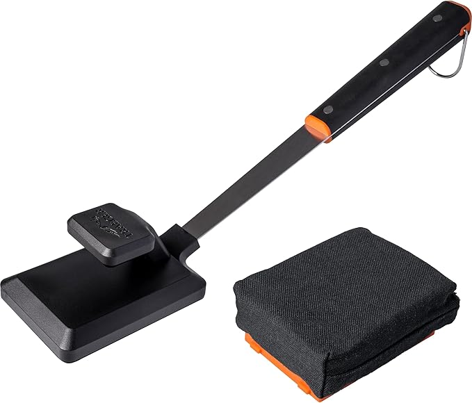 Traeger Grills BBQ Steam N' Clean Grill Brush – Bristle-Free Steam Cleaning Grill Brush for Hot Grates, Safe for Porcelain Grates & Flat Top Griddles, Dishwasher-Safe Replaceable Head