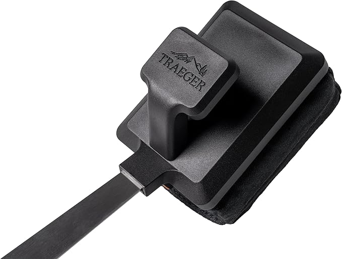 Traeger Grills BBQ Steam N' Clean Grill Brush – Bristle-Free Steam Cleaning Grill Brush for Hot Grates, Safe for Porcelain Grates & Flat Top Griddles, Dishwasher-Safe Replaceable Head