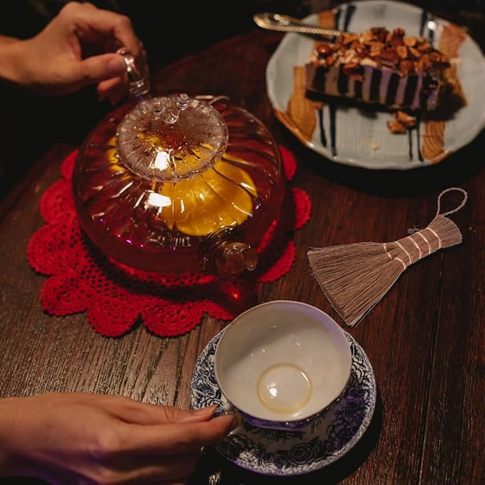 Mini Palm Whisk Broom for Tea Ceremony Small Soft Bristle Cleaning Brush with Hanging Rope Practical Natural Straw Brush for Home Kitchen Table Cleaning 5.51X3.14X1.96 Inches