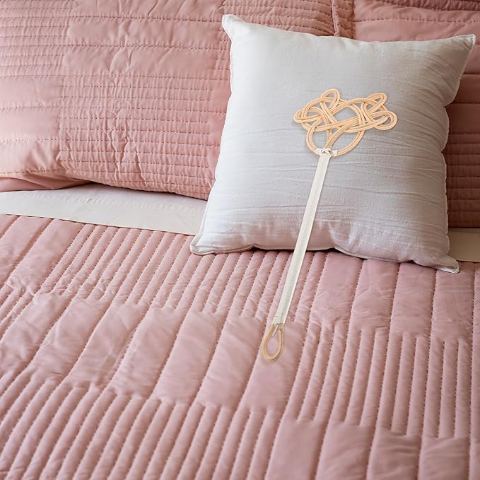 PRETYZOOM Rattan Long Handle Bed Duster Quilt Dust Cleaner Dusting Brush for Home Use Mattress Cleaning Tool Sturdy Woven Dust Removal Tool for Ceiling Fans and Carpets