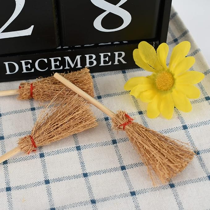 Miniature Artificial Mini Straw Brooms, 15Pcs Miniature Brooms with Red Ropes for Christmas Snowman Halloween Straw Craft Decoration Witches Accessory Costume Cosplay Party
