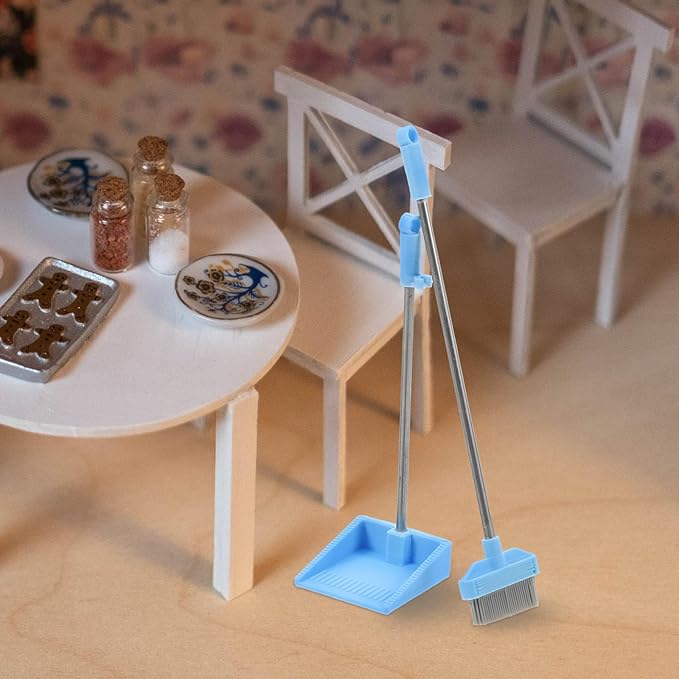 VOSAREA 1 Set Mini Cleaning Supplies Mini Dustpan and Broom Simulated Housekeeping Tools for Dollhouse Decoration and Playhouse Accessories
