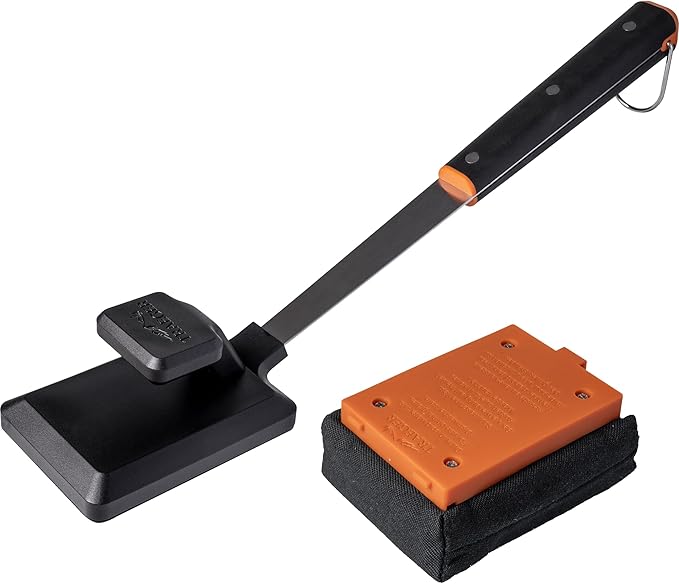 Traeger Grills BBQ Steam N' Clean Grill Brush – Bristle-Free Steam Cleaning Grill Brush for Hot Grates, Safe for Porcelain Grates & Flat Top Griddles, Dishwasher-Safe Replaceable Head