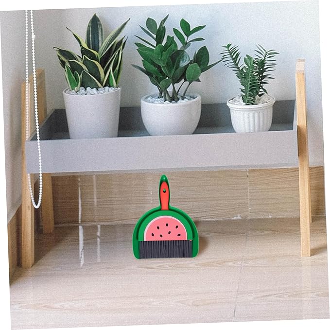 VOSAREA Small Dustpan and Brush Set Watermelon Mini Dustpan and Brush Whisk Broom and Dust Pan Tiny Cleaning Broom Mini Hand Broom for Table Desk Keyboard Pet Nest