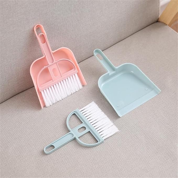 Mini Desktop Dustpan Set Car Sweep Bed Hair Garbage Shovel Small Sweeping Keyboard Brush Fruit Brush (C, One Size)