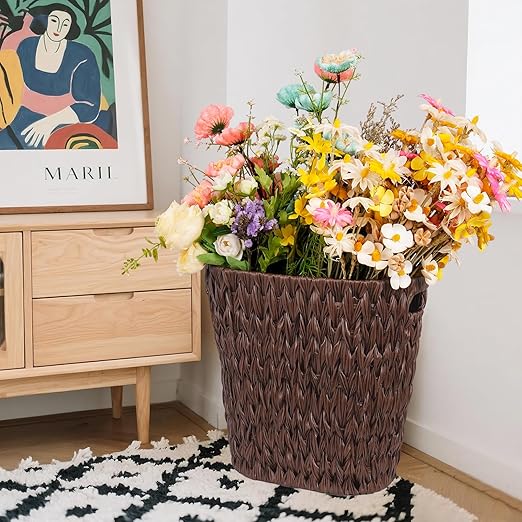 Wicker Trash Can,Waterproof Bathroom Waste Basket,Plastic Wicker Woven Waste Basket with Built-in Handles, 19 Liters/5 Gallons,Decorative Boho Rubbish Bin for Bedroom, Office, Kitchen, Laundry (brown)