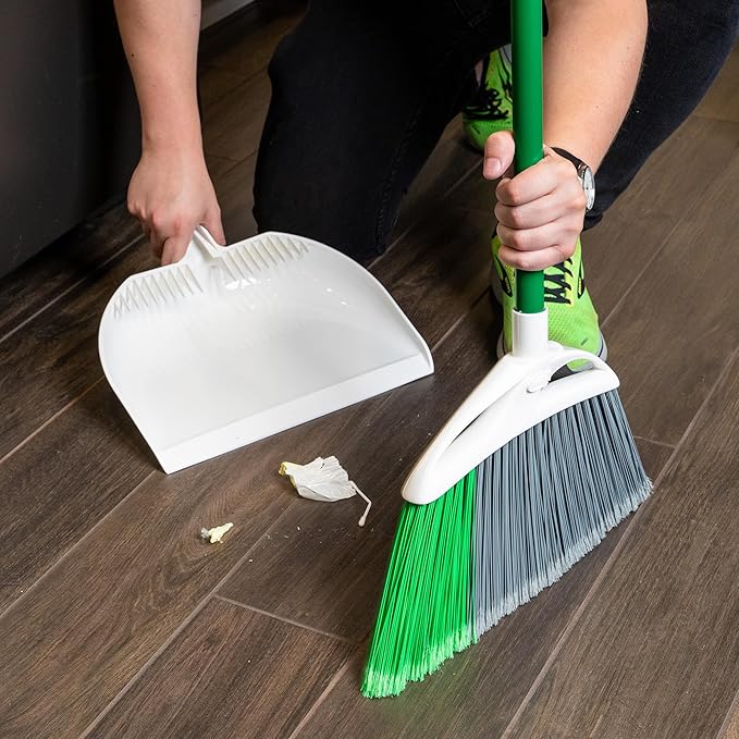 Libman XL Indoor/Outdoor Angle Broom with Clean Fibers Dustpan