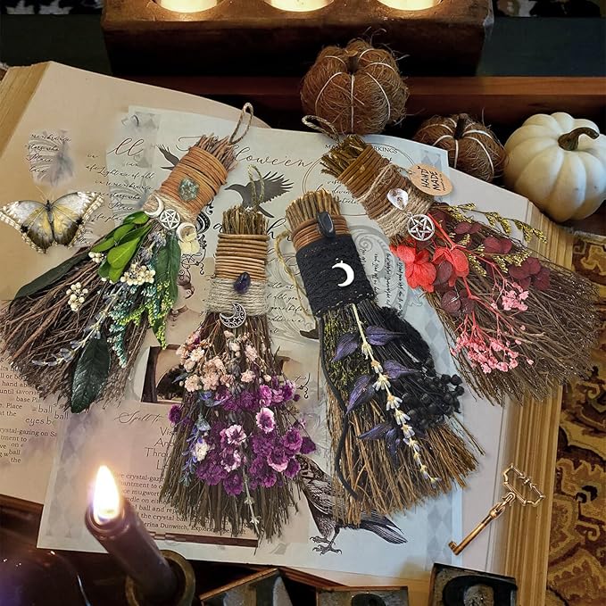 Cinnamon Broom 7.5 Inch Witch Broom for Altar Magic Crystal Handmade Mini Cinnamon Broomstick Scented Natural Herbal Protection Witchcraft Supplies for Wiccan Décor Witchy Gifts (Green)