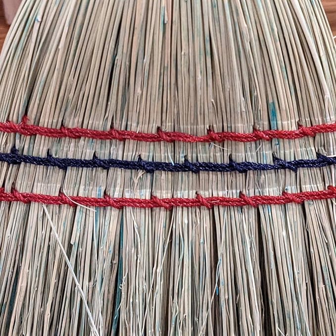 Lehman's Amish Made Barn Broom, Handmade of Corn Straw, Short 32 Inch Long