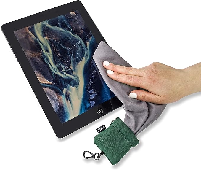 Carson Stuff-It Pro Microfiber Lens Cloth Cleaning System for Glasses, Smartphones, Tablets, Optics, Lenses, Cameras and More, 8.0'' x 8.0'' - Green (SN-80GR)