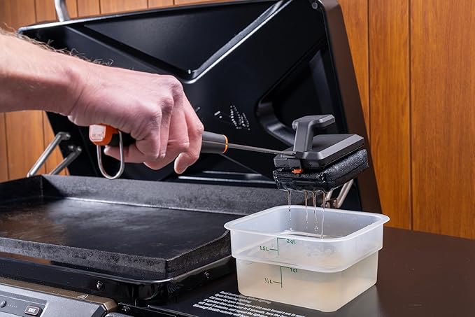 Traeger Grills BBQ Steam N' Clean Grill Brush – Bristle-Free Steam Cleaning Grill Brush for Hot Grates, Safe for Porcelain Grates & Flat Top Griddles, Dishwasher-Safe Replaceable Head