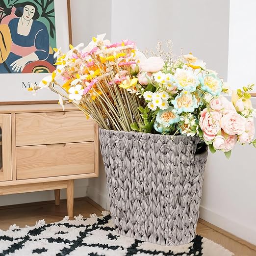 Wicker Trash Can,Waterproof Bathroom Waste Basket,Plastic Wicker Woven Waste Basket with Built-in Handles, 19 Liters/5 Gallons,Decorative Boho Rubbish Bin for Bedroom, Office, Kitchen, Laundry (gray)