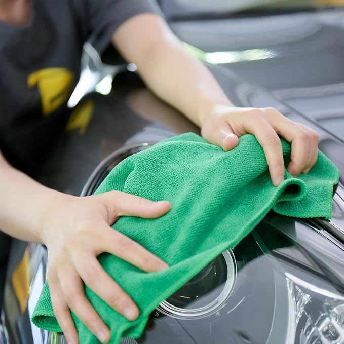 CARCAREZ Premium Microfiber Detailing Towels, 340 GSM Lint Free Car Buffing Waxing Polishing Drying Towel, Pack of 6 (Green)