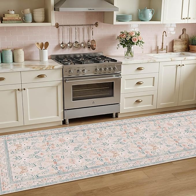 2'6" x 8' Floral Runner Rug, Washable Runners for Hallways, Pink Vintage Boho Kitchen Rugs, Non Slip Hallway Runner Carpet for Indoor Hallway, Kitchen, Laundry Room and Bathroom