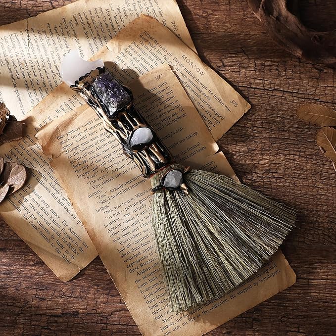 White Crystal Witch Broom - Witchcraft Supplies Mini Witches Broomstick with Amethyst Clusters Altar Supplies with Natural Healing Crystals Wiccan Supplies Prayers Meditation Therapy Decor