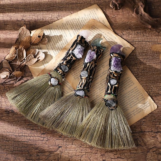 Rose Quartz Witch Broom - Witchcraft Supplies Mini Witches Broomstick with Amethyst Clusters Altar Supplies with Natural Healing Crystals Wiccan Supplies Meditation Therapy Decor