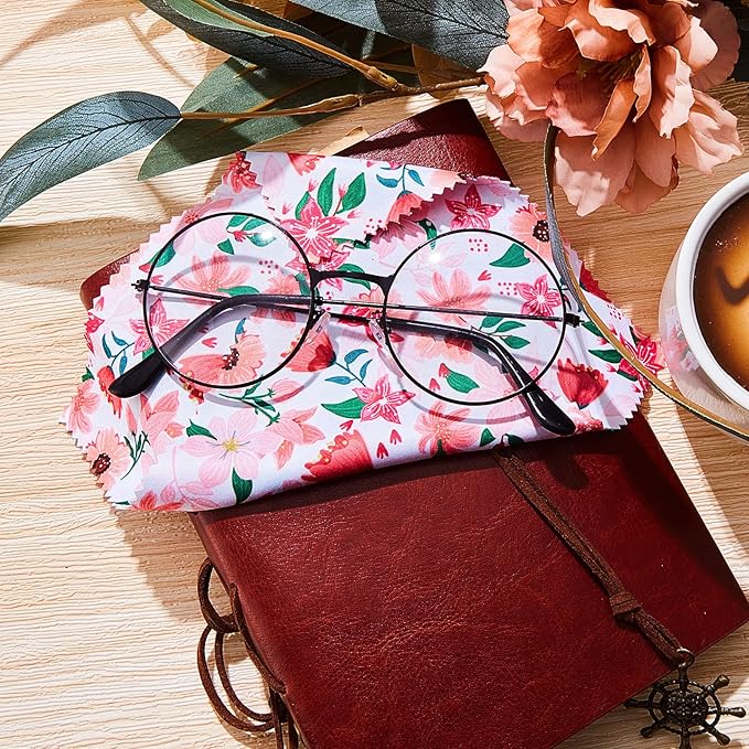 Weewooday 18 Pieces Glasses Cleaning Cloth Cute Flower Spring Floral Design Microfiber Cleaning Cloth Llama Eye Glasses Lens Cleaner Cloth Glasses Reusable Cloth Wipes for Phone (Floral)
